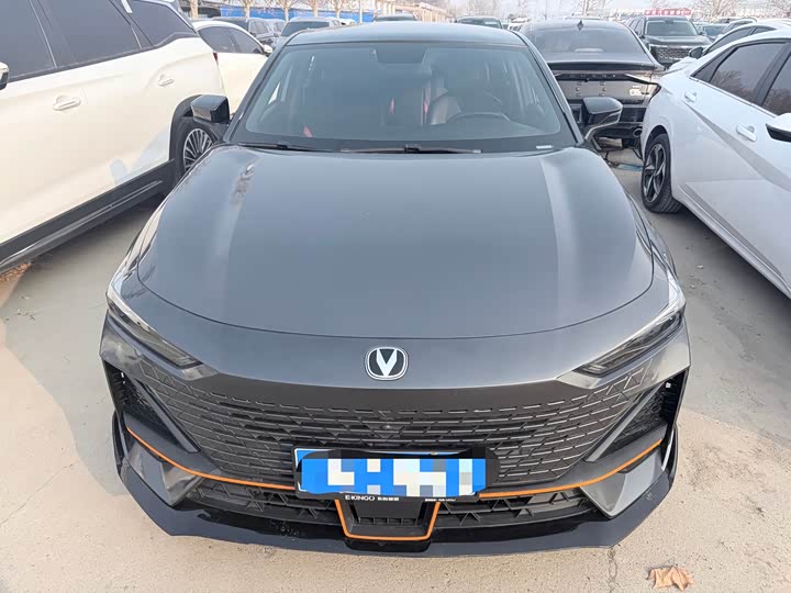 Фото 2 - Changan UNI-V