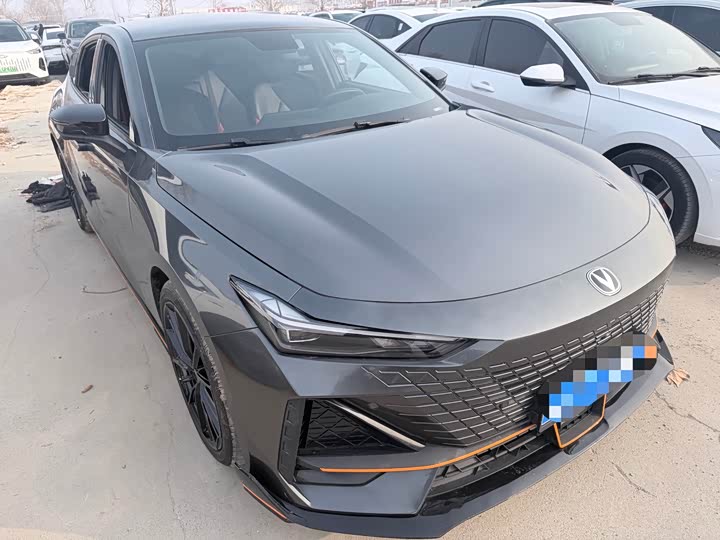 Фото 3 - Changan UNI-V