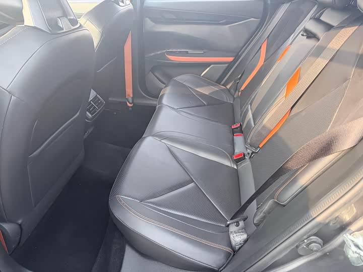 Фото 5 - Changan UNI-V