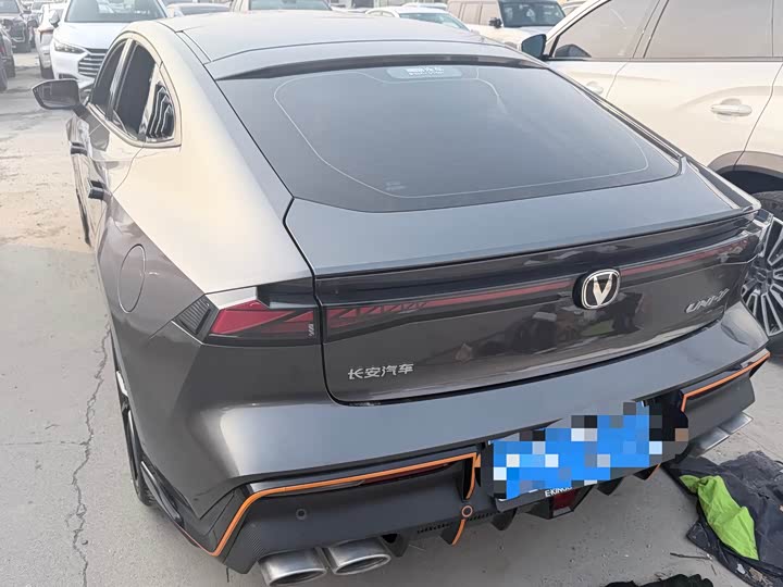 Фото 7 - Changan UNI-V