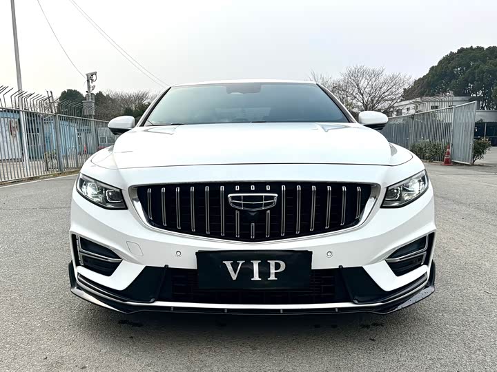 Фото 2 - Geely Preface