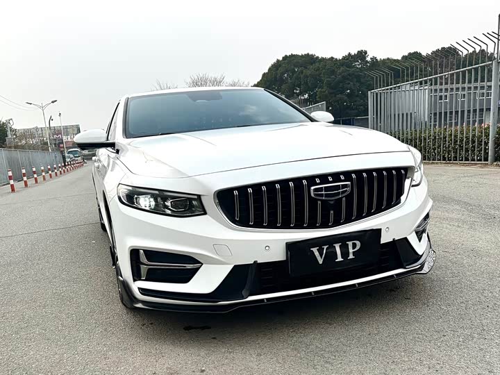 Фото 3 - Geely Preface