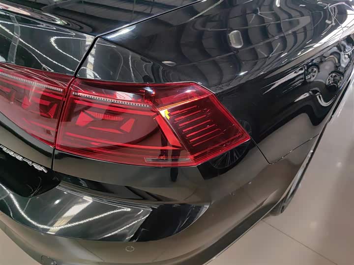 Фото 8 - Volkswagen Magotan