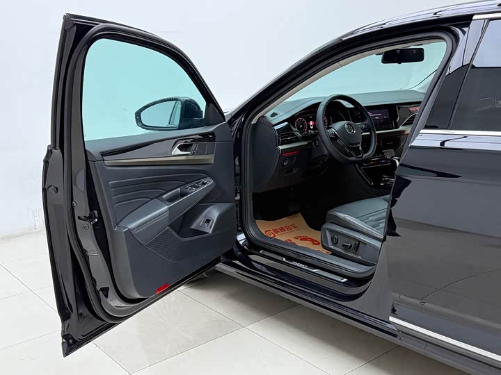 Фото 4 - Volkswagen Passat