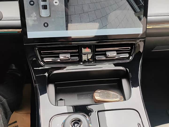 Фото 6 - GAC Trumpchi M8