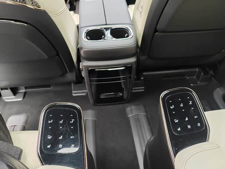 Фото 7 - GAC Trumpchi M8