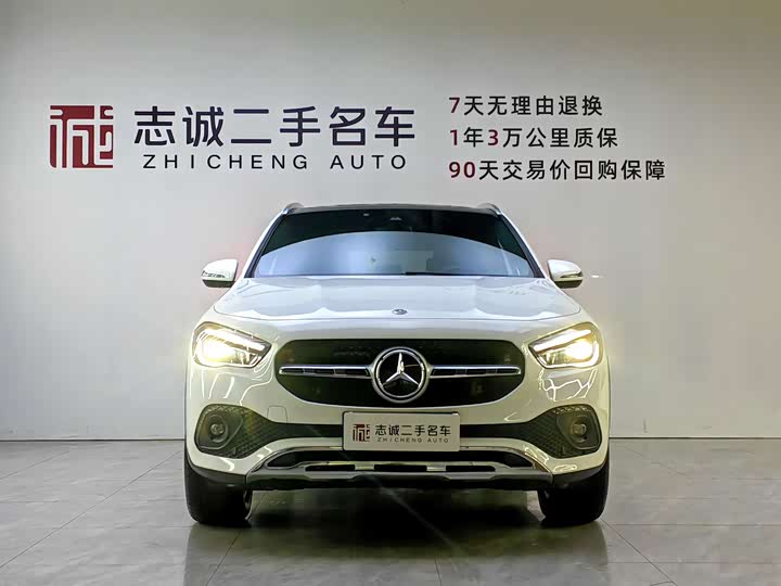 Фото 2 - Mercedes-Benz GLA-Class
