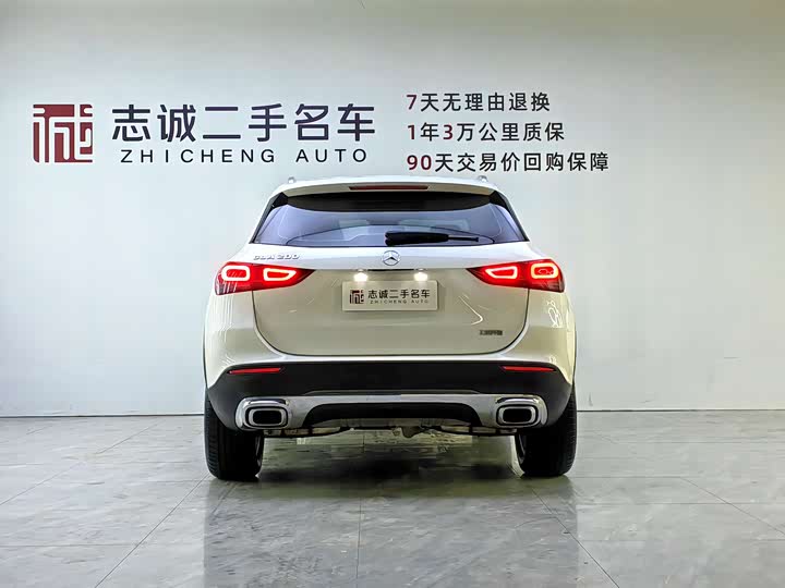 Фото 4 - Mercedes-Benz GLA-Class