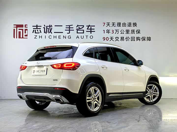 Фото 5 - Mercedes-Benz GLA-Class