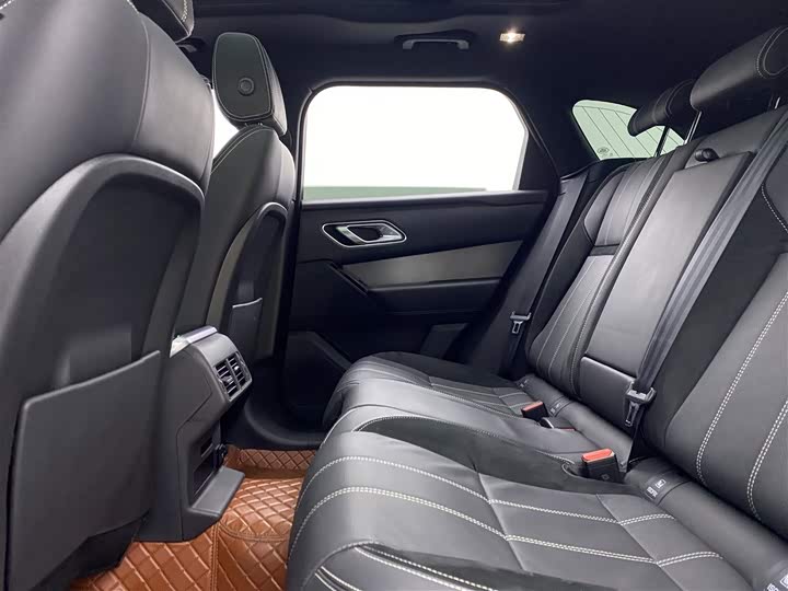 Фото 8 - Land Rover Range Rover Velar