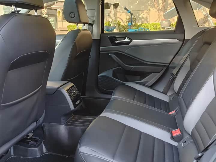 Фото 6 - Volkswagen Sagitar L