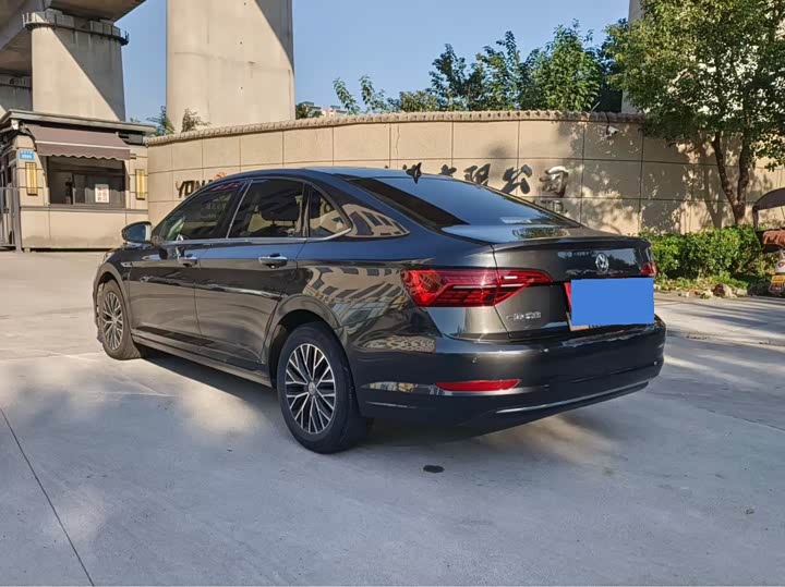 Фото 8 - Volkswagen Sagitar L