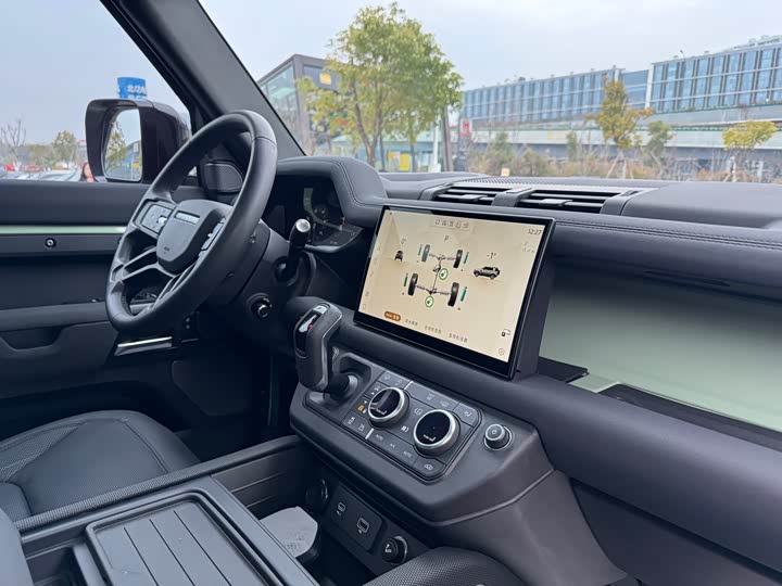 Фото 9 - Land Rover Defender