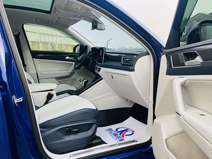 Фото 8 - Volkswagen Tayron GTE Hybrid