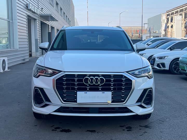 Фото 2 - Audi Q3