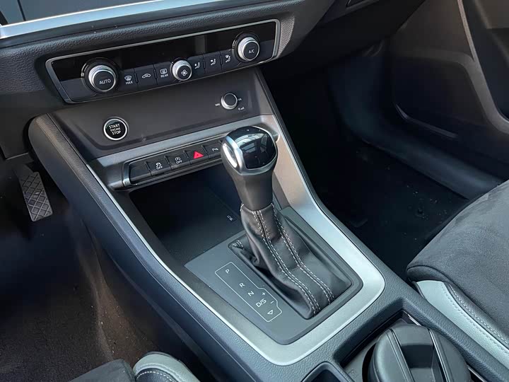 Фото 4 - Audi Q3