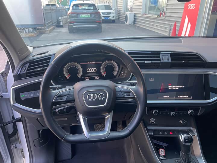 Фото 5 - Audi Q3