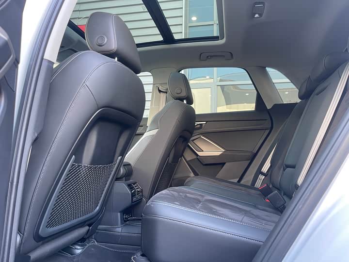 Фото 9 - Audi Q3