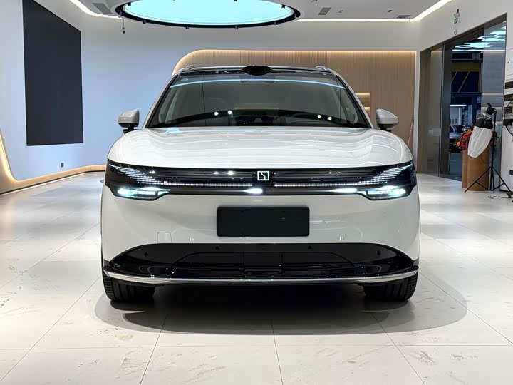 Фото 2 - Zeekr 7X