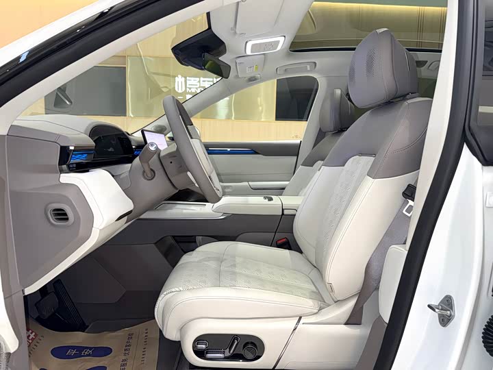 Фото 9 - Zeekr 7X