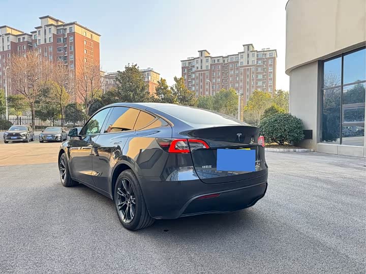 Фото 6 - Tesla Model Y