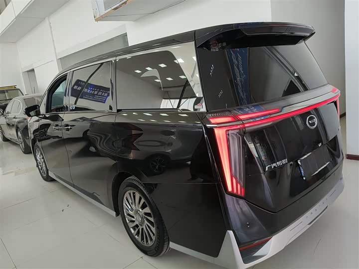 Фото 5 - GAC Trumpchi M8