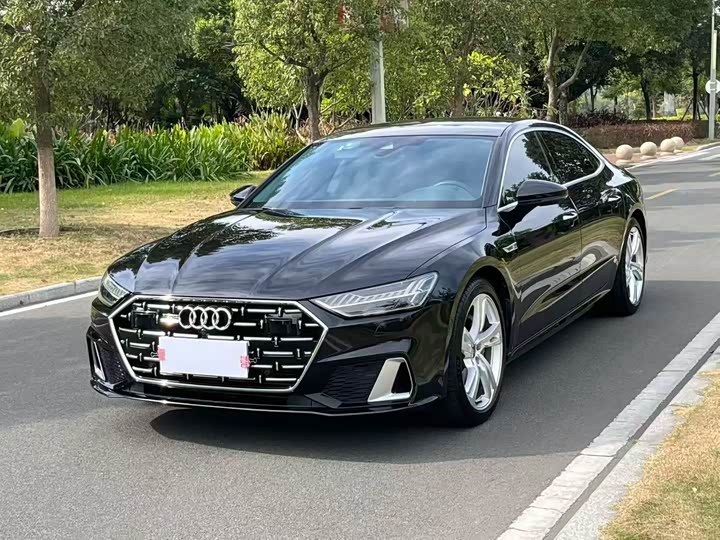 Фото 1 - Audi A7L