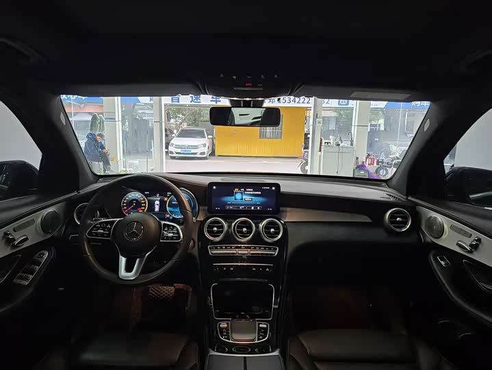 Фото 8 - Mercedes-Benz GLC-Class