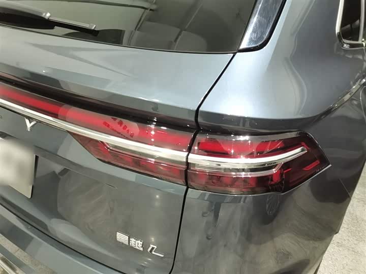 Фото 8 - Geely Monjaro