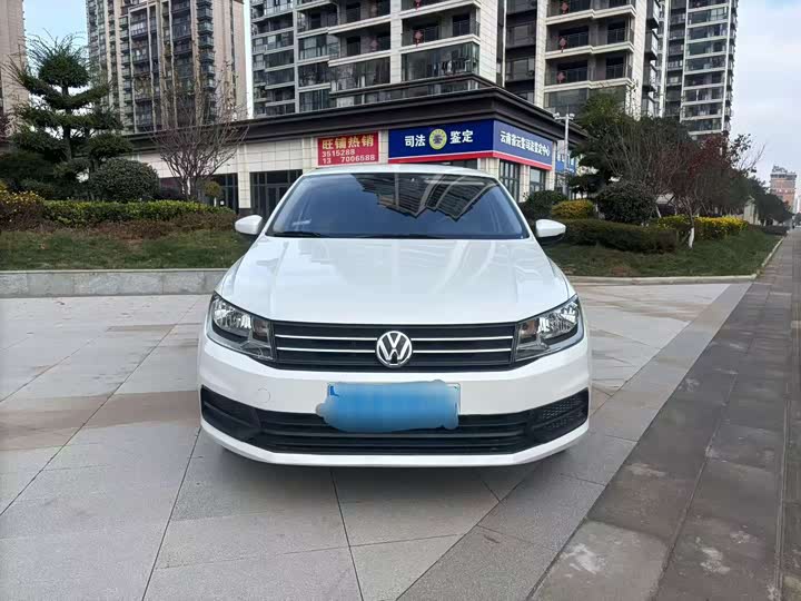 Фото 1 - Volkswagen Santana