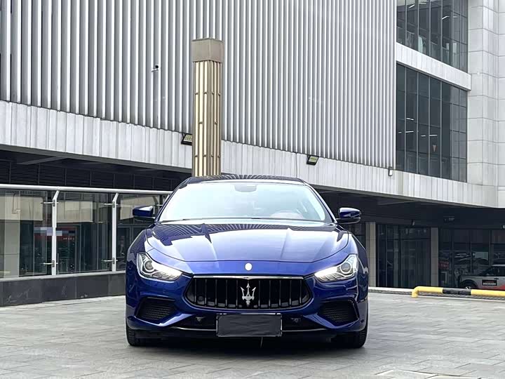Фото 2 - Maserati Ghibli