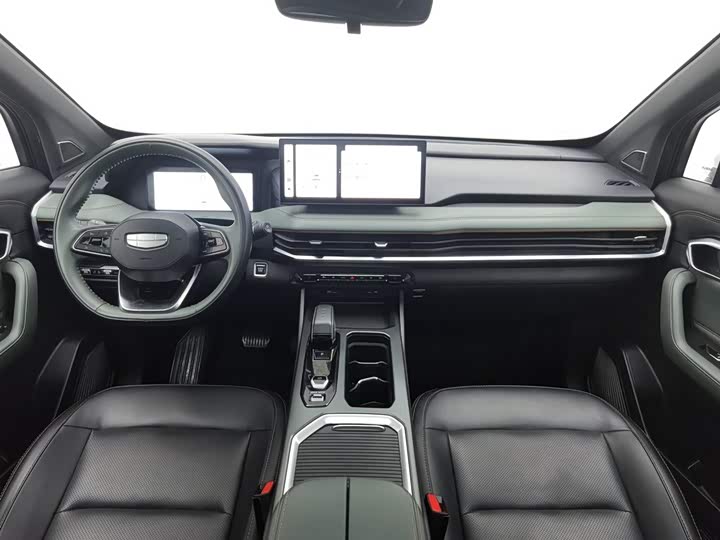 Фото 5 - Geely Okavango L