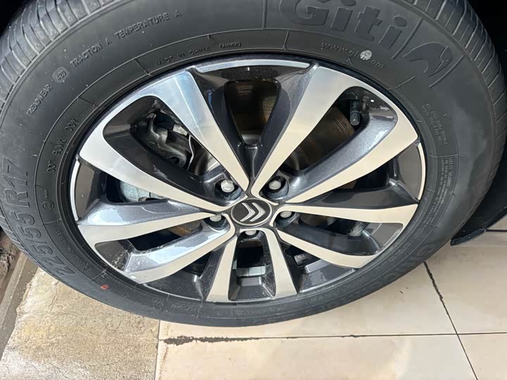 Фото 3 - Citroen C6