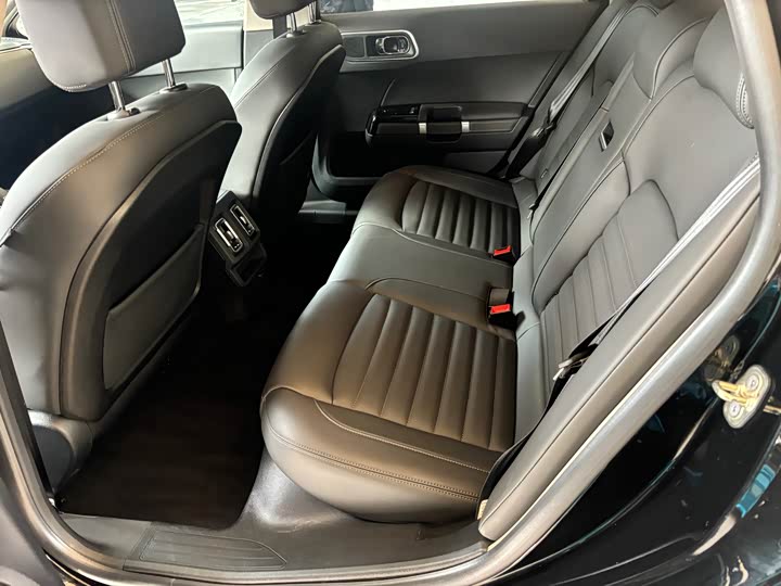 Фото 7 - Citroen C6