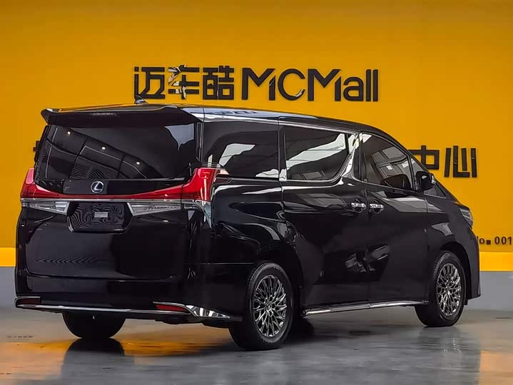 Фото 4 - Lexus LM