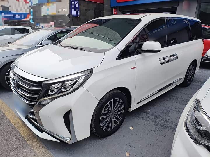 Фото 1 - GAC Trumpchi M8