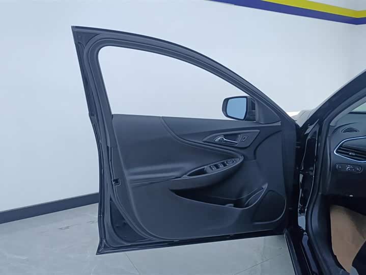 Фото 7 - Chevrolet Malibu XL