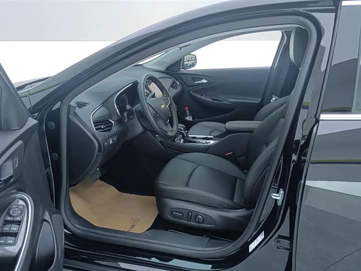 Фото 9 - Chevrolet Malibu XL