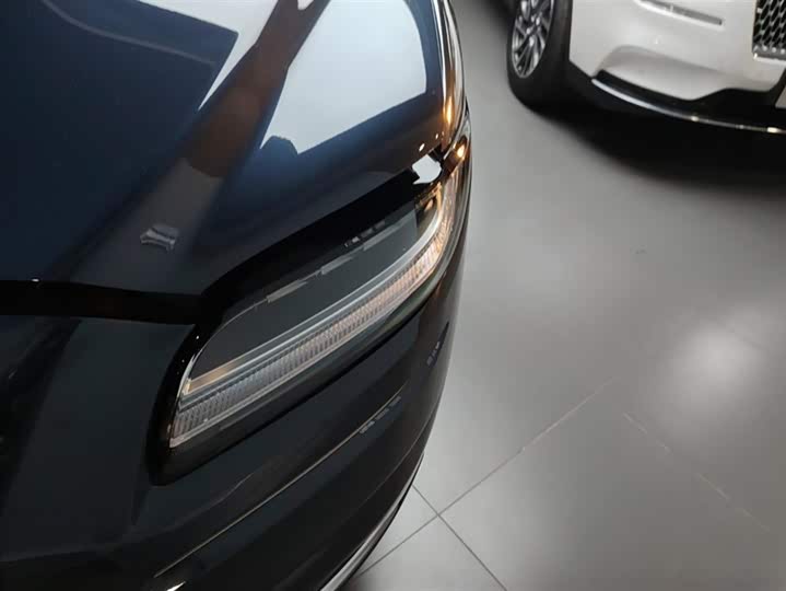 Фото 5 - Lincoln Nautilus