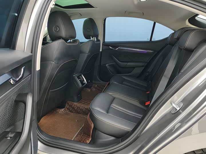 Фото 8 - Skoda Octavia Pro