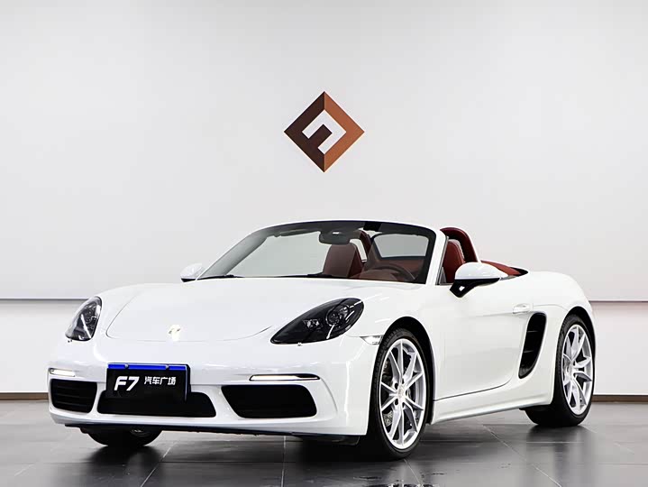 Фото 1 - Porsche 718