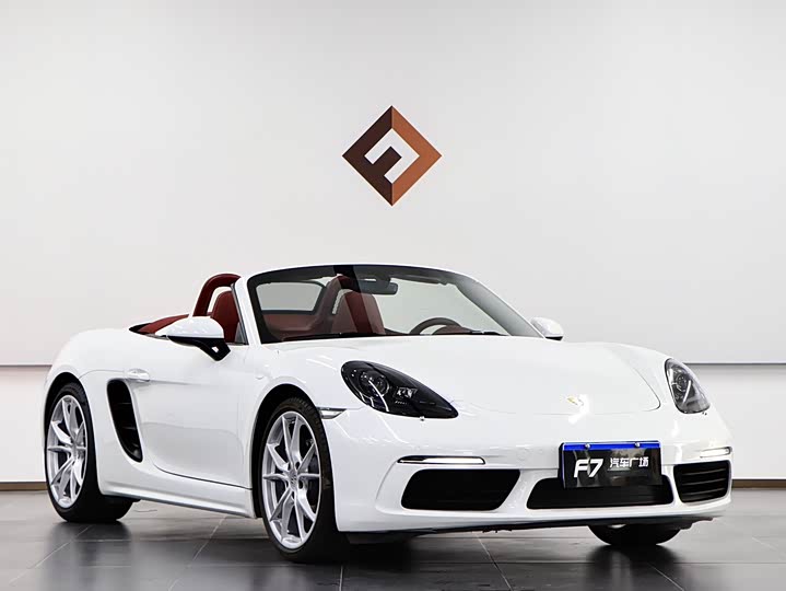 Фото 3 - Porsche 718