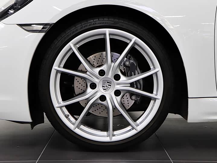 Фото 8 - Porsche 718