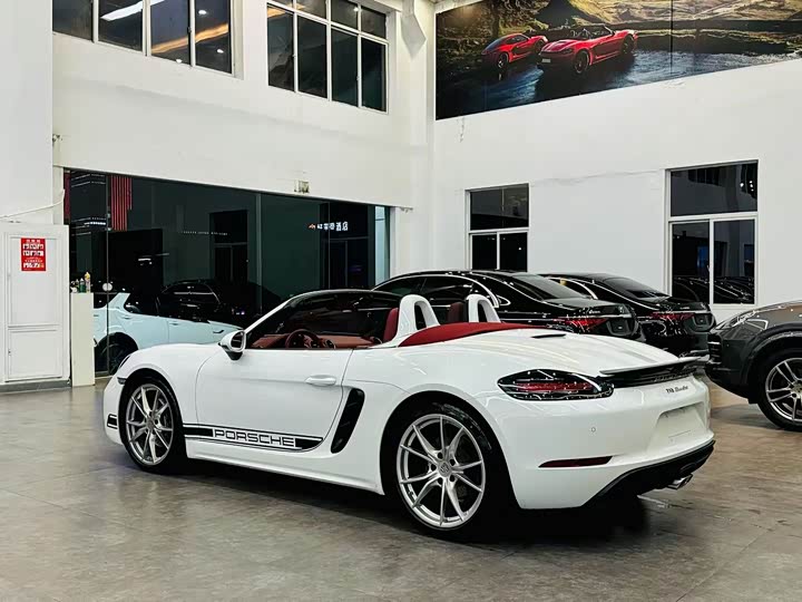 Фото 4 - Porsche 718