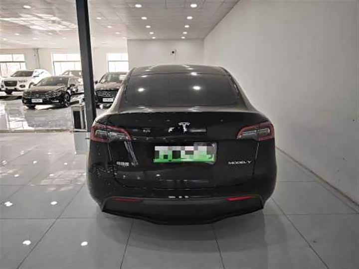 Фото 5 - Tesla Model Y