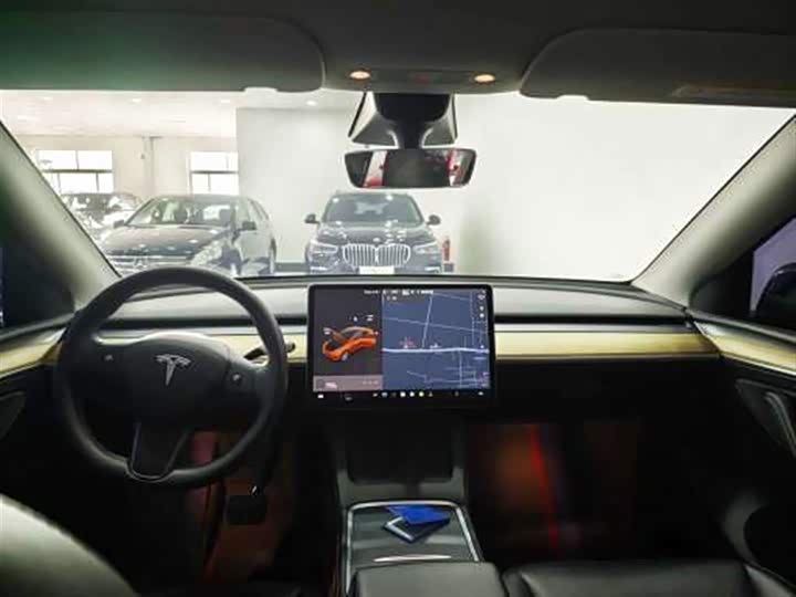 Фото 8 - Tesla Model Y