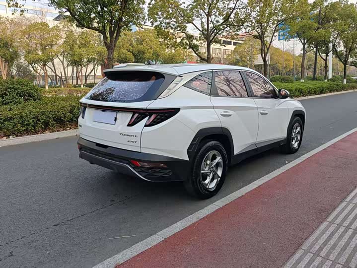 Фото 4 - Hyundai Tucson L