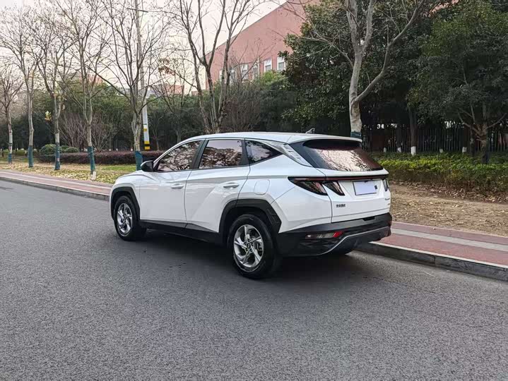 Фото 6 - Hyundai Tucson L