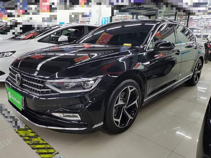 Фото 2 - Volkswagen Magotan