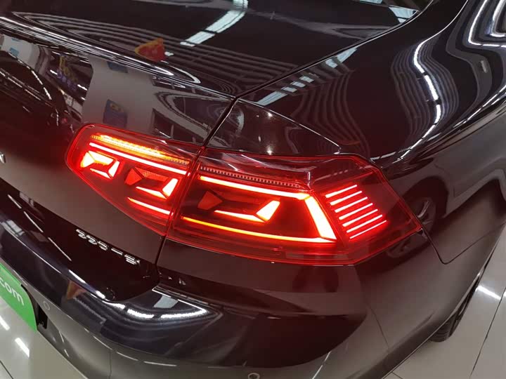 Фото 8 - Volkswagen Magotan